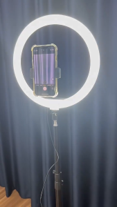 ไฟ LED วงแหวนแต่งหน้า 6 นิ้ว พร้อมขาตั้ง 2.1 เมตร และที่จับมือถือ ปรับแสงได้ 3 สี 10 ระดับ สำหรับสตูดิโอและlivestream