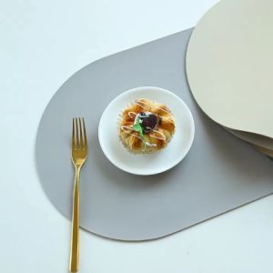 Pure Color PU Leather Oval Shape Placemat Insulation Pad Heat-Resistant Oil-proof Insulation Pad Mat Kitchen Utensil