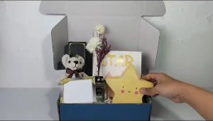 Hampers kado ulang tahun cewek boneka lampu difuser hadiah ultah wisuda anniversary wedding wanita