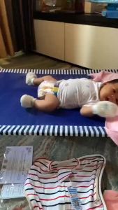 Giường lưới điều hòa cho bé an toàn thoáng mát