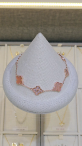 THE GLORIA Four-Leaf Clover Pearl Shell Chain Bracelet S925 Silver & Rose Gold Accessories 6 Colors Korean Style(Pink & Ivory)