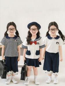 YOEHYAUL | Áo Polo Cổ Trụ Kiểu Học Sinh Màu Hải Quân Quần Capri Dáng Rộng Thẳng