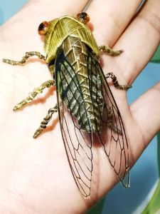 Handcrafted Brown Woven Insect Cicada Simulation Folk Art Home Decoration Scenic Decoration Unique Craftsmanship Ornament