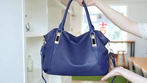 Large Capacity Textured Handbag PU Leather Solid Color Shoulder Bag Womens Commuter Hobo Bag