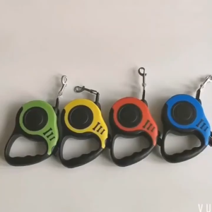 เชือกจูงสัตว์เลี้ยงยืดหดได้ 5 เมตร พร้อมที่จับกันลื่น ใช้งานง่าย เหมาะกับสุนัขและแมวตัวเล็ก PE0007