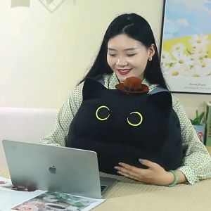 【Hot Sale🥇】QIYI Đồ Chơi Búp Bê Nhồi Bông Hình Mèo Dễ Thương Gối Mèo Thú Nhồi Bông Mềm Gối Ngủ Trưa Quà Tặng Sinh Nhật Sáng Tạo Cho Trẻ EmHoàn trả trong vòng 15 ngày