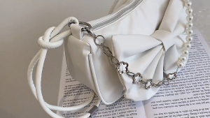 Korean style Bow Shoulder Women Love Chain Underarm Bag Hot Girl Handbag Niche Versatile Sling