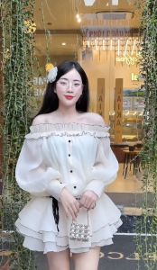 [ HÀNG LOẠI 1] Váy Tiểu Thư Trễ Vai Tay Dài Phồng – Form Bí Xoè Viền Bèo Sang Chảnh – Vải Tơ Xốp Mát + Quần Bí