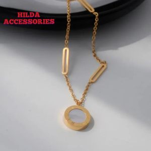 Kalung Titanium Wanita Liontin Angka Romawi Hitam & Putih Anti Karat / Kalung Liontin Bulgari