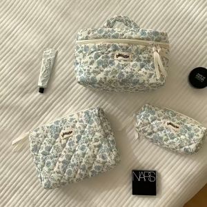 กระเป๋าแต่งหน้าโบว์น่ารักความจุขนาดใหญ่กระเป๋าเก็บของหอพักนักเรียนเครื่องเขียนกระเป๋าดินสอ