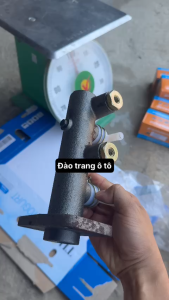 Tổng phanh dầu 6700 dùng cho xe ô tô 25 tấn phi 10 hoặc phi 12 dùng cho xe ô tô xe ben xe thùng