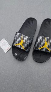 dép quai ngan bé trai chất liệu cao su dẻo mềm mang êm chân siêu bền size 35 đến 42.