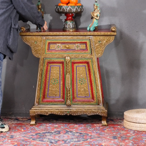 ไม้เนื้อแข็งโชคลาภโต๊ะบูชาพระโพธิสัตว์โต๊ะบูชาพระพุทธรูปไม้เนื้อแข็งไทยโบราณศาลพระภูมิธูปตกแต่งห้องโถงตู้โถงตู้เก็บของ