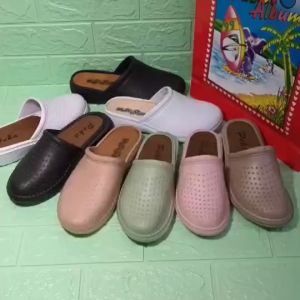 รองเท้าพยาบาล สีขาว รองเท้าพยาบาล สีเข้ม รองเท้า พยาบาล สี เพื่อนขาว เพื่อนเข้ม