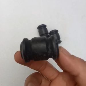 Cao su thanh giằng ngang sau Daewoo Lacetti trong nước 2004 - 2009. 1 xe có 2 quả to (14x29x46) và 6 quả nhỏ (12x29x43). Quý khách vui lòng lựa chọn