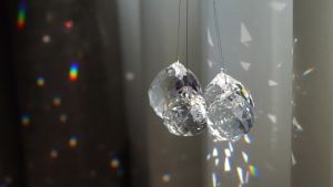 Crystalsuncatcher 20mm/30mm/40mm Clear Crystal Ball Prisms Chandelier Lamp Lighting Drops Hanging Prisms Parts Suncatcher Rainbow Maker Home Decor Pack of 13