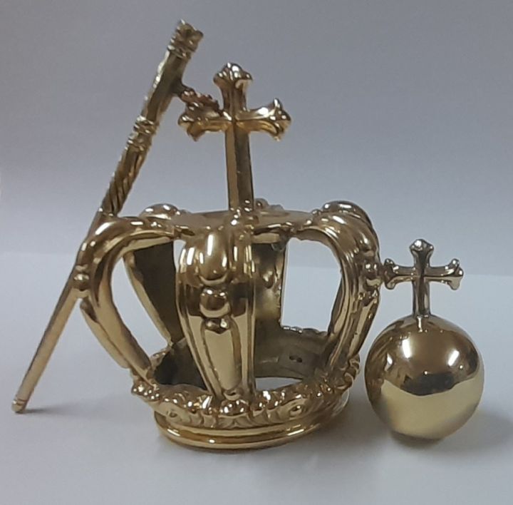 Crown set 1.5 inches for Sto. Nino #8 Polish Brass, Tansu