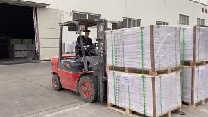 2022 Hotselling Pattern Wood Grain LVT Flooring  Rolls 2mm  Thickness  Self-adhesive With Easy Installation