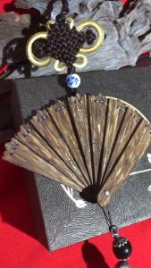 Quạt Trầm Hương Khánh Hòa-Trầm Tốc Vườn-Quạt Quan Âm Treo OTO