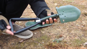 【Ready Stock】Garden Tools Military Portable Folding Shovel Survival Spade Camping Tools