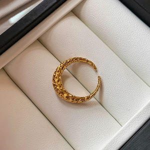 Textured Silver Metal Volcanic Rock Open Finger Ring for Women Unique Design Luxury Feel Ladies Fashion Jewelry Index Finger