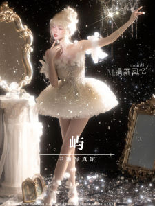 เสื้อสเวตเตอร์สเวตเตอร์ฤดูหนาวสำหรับเด็กผู้หญิงในงานปาร์ตี้ฤดูหนาว บรรยากาศการถ่ายภาพแฟชั่น งานปาร์ตี้ งานแสดงบนเวที เสื้อผ้าการแสดง