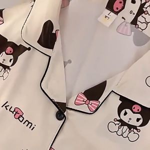 DS ชุดนอน ชุดนอนผู้หญิง ชุดนอน คอVเสื้อแขนสั้น+กางเกงขายาว+กางเกงขาสั้น ลายการ์ตูนน่ารักๆ ผ้าคอตตอน เนื้อผ้านิ่ม ใส่สบาย M-XXL Womens pajama set