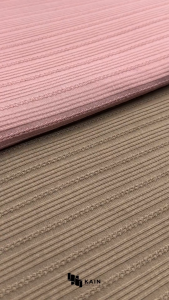 Kain Rollan Petite Knit 1 rol ± 26 kg