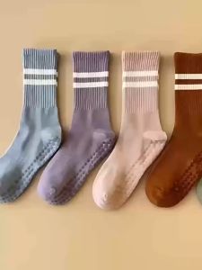 (SG Ready stock) Thicker High Quality Yoga Socks Anti-Slip Quick-Dry Pilates Ballet Socks Good Grip For Women Fitness Socks