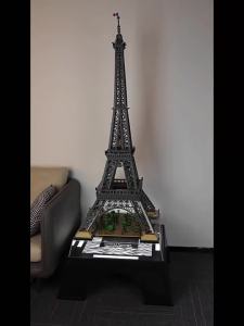 POP BRICKS | Hộp Hiển Thị Chống Bụi Trong Suốt Có Đèn