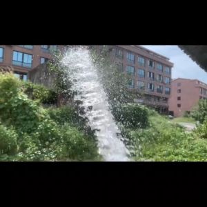 12V/24V DC submersible water pump farm irrigation household stainless steel solar pump/240W  Outlet diameter: 25mm/50mm