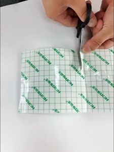 แผ่นฟิล์มใสกันน้ำ ฟิล์มพลาสเตอร์กันน้ำ แพค 100 ชิ้น เทปกาวติดแผลกันน้ํา สำหรับแผลสัก - A-Clouds