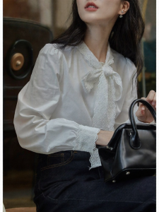 Mixd | Áo Sơ Mi Tay Dài Cổ Đính Nơ Trắng Phong Cách Pháp Elegante