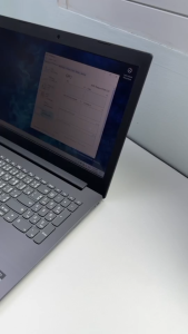 มือสอง อ่านก่อนสั่ง โน๊ตบุ๊ค Lenovo ideapad 330 i3-7020U 2.30GHz AMD Radeon 530 Notebook เล่นเกมได้