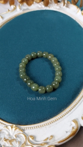 Vòng tay Ngọc Hoà Điền xanh lá cây hạt vuông size 10 li đẹp | Hoa Minh Gem
