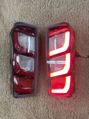 ไฟท้าย Dmax 2012 2014 2016 2018 2019 ลายไฟ ปี 2024 สีแดง และสีสโมคTaillamp Isuzu Dmax led