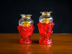 Đèn Lưu Ly Đèn Dầu Thờ Cúng Đèn Đặt Bàn Thờ Gia Tiên Ban Thần Tài chất Liệu Lưu Ly cao cấp ( Đèn 038 )