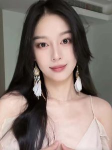 Bohemian White Feathers Tassel Earrings for Women without Piercing Ear Clip Ethnic Style Long Dangle Earrings Fashion Jewelry