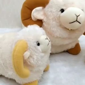 Boneka Domba Tanduk & Boneka Kambing Ukuran 35cm Bahan Halus Lembut