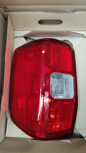 Đèn hậu Ford Ranger XLS 2022 - 2023 bản không led hàng xịn. Đèn lái sau Ranger. (Hình ảnh là đèn bên lái)