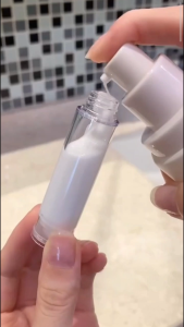 Travel Vacuum Bottle Portable Spray Pump Airless Lotion Shower Bath Refill Cosmetic Lotion Sanitizer Botol 旅行喷雾