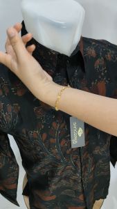 Baju Batik Couple Katun: Desain Tradisional & Lengan Panjang