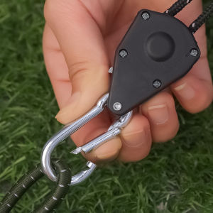 เชือกมัดที่ดึงเชือกสำหรับใช้ในเต็นท์แคมปิ้งนอกสถานที่ตะขอแบบโค้งงอเชือกกันสาดปรับได้เชือกผูกผูกสำหรับใช้กลางแจ้ง