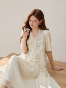 QLX | Heavy Sequined Embroidery Chinese Style Vest Plus Size
