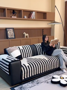 Velvet Sofa Cover 1/2/3 seaters Non-Slip Washable Durable Soft Four Season Universal Sofa Mat