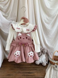 ชุดเดรสเด็กผู้หญิงฤดูใบไม้ร่วง 2025 ชุดเด็กผู้หญิงลายการ์ตูนน่ารัก กระโปรงทรงดอกไม้ คอตั้ง ชุดเด็กผู้หญิงน่ารัก