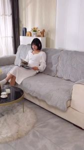 Soft Fabric Advanced Texture Sofa Seat Cover Non Slip Sofa Cover Milk Velvet Fabric Sofa Cover Four Season Universal Sofa Cushion Towel Cover Slip Resistant Couch Cover Sofa Towel for Living Room Decor