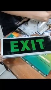 Đèn exit thoát hiểm 2 mặt sáng khẩn cấp khi có sự cố mất điện đột ngột (nhiều mẫu)