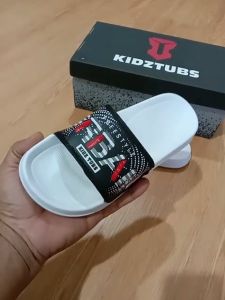 KIDZTUBS Sandal Anak Laki Laki Karet Slip On Selop Slide Jepit Karakter Hitam 6 10 Tahun Kaki Fashion 1958100124