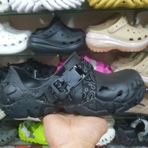Crocs All Terrain Atlas Clog รองเท้าแตะผู้ชาย รองเท้าcrocs รองเท้าหัวโต รองเท้าเบาและนีมใส่สบาย Crocs หัวโต Crocs หนัก Crocs รองเท้า Crocs หนักเท่าไร Crocs Handbag Crocs Shoes - Lazada